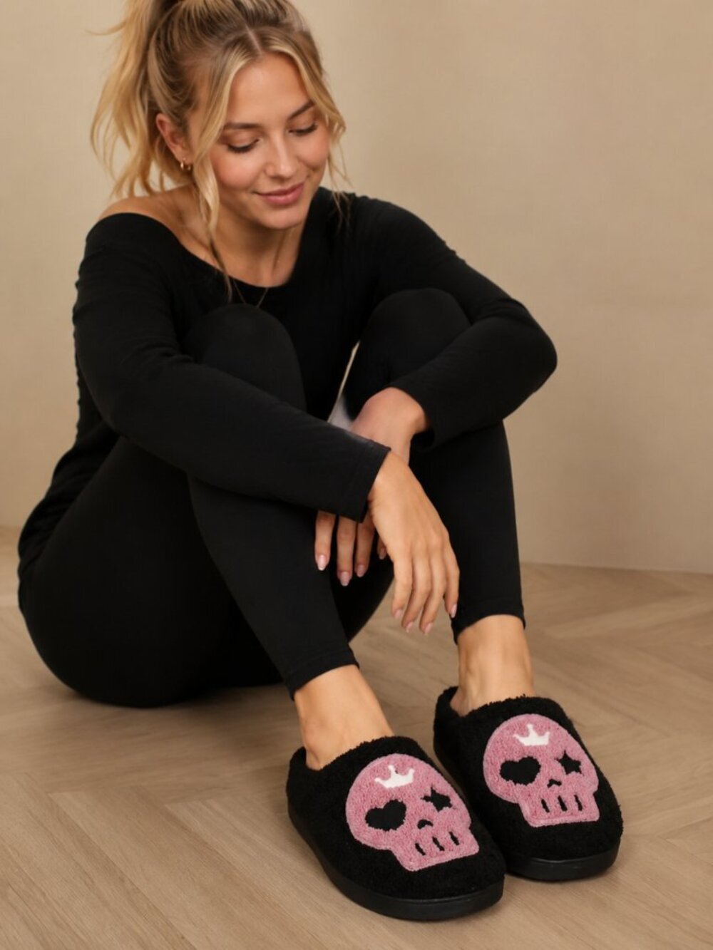 2/$30 NEW Pink Skull Slippers